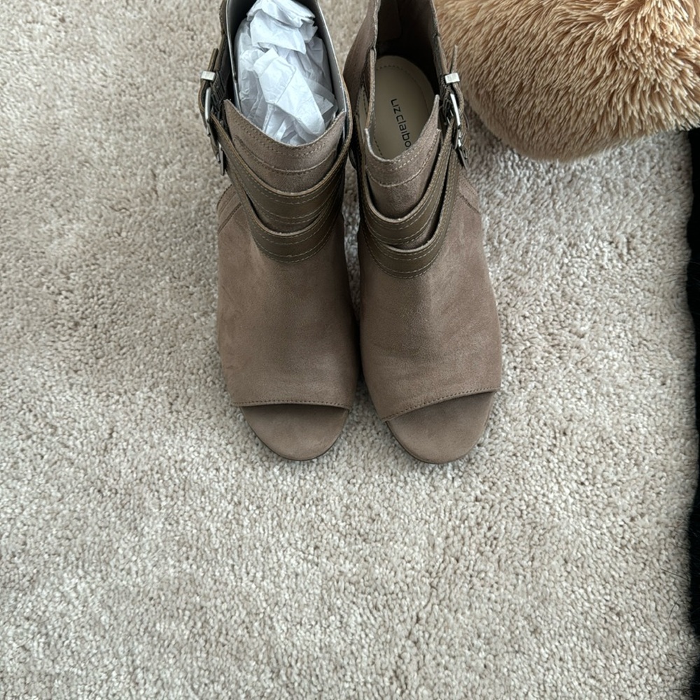 Tan heels